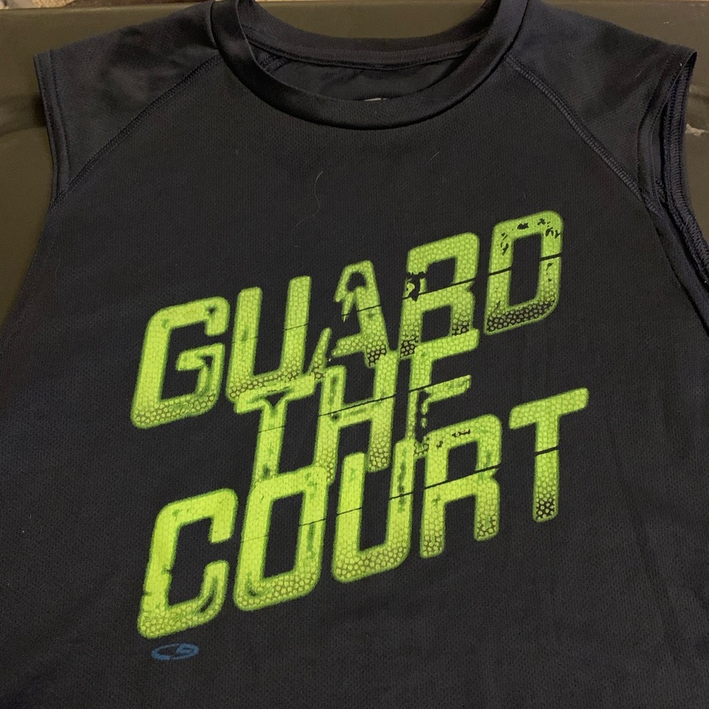 “Guard the court” cut off sleeve tank top